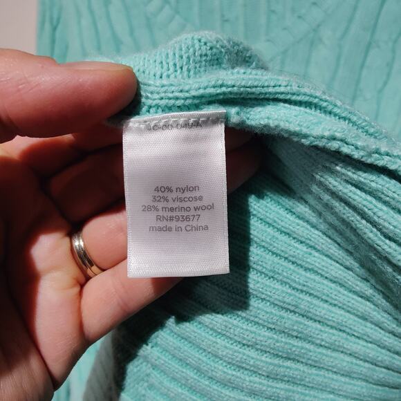 JCP Women's Plus Sz 2X Mint Green Cable Knit V Neck Sweater Merino Wool Blend - Picture 4 of 5